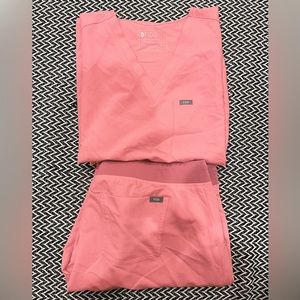 Like New - FIGS scrubs